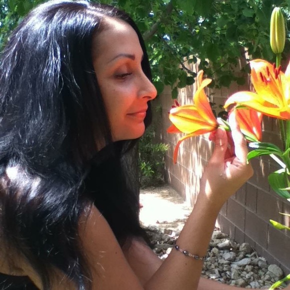 Meet your Posher, Desiree - Picture 1 of 1